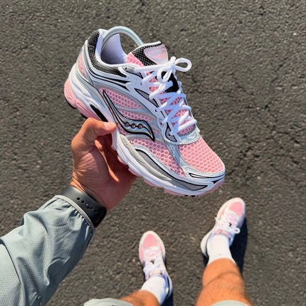 Saucony ProGrid Omni 9 Pink Black